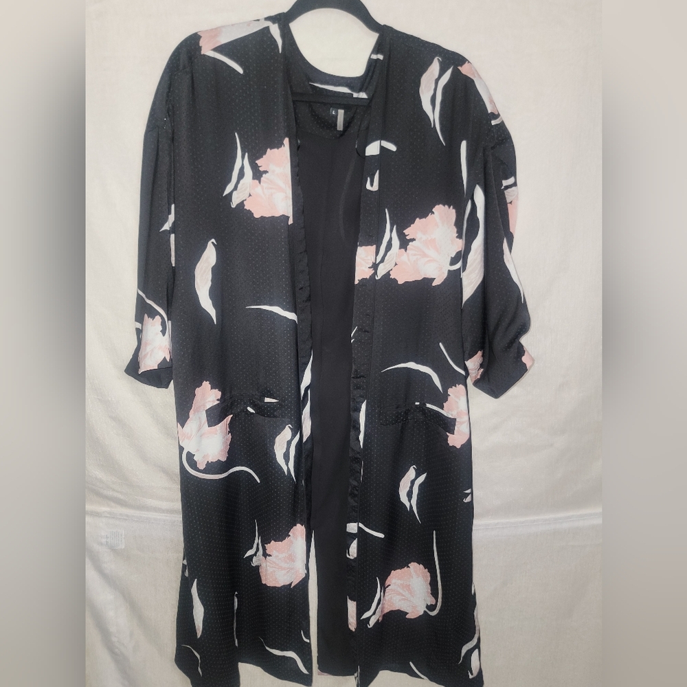 1. State Black and Pink Floral Kimono